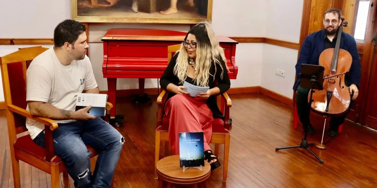 PRESENTACIÓN DE VIAJE EN EL VIENTO EN LA CASA ROJA