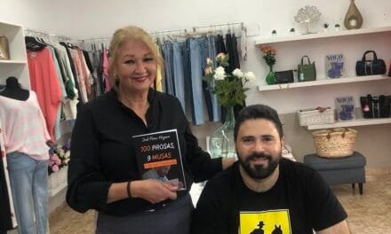 FIRMA DE LIBROS DE 100 PROSAS, 9 MUSAS DEL AUTOR PALMERO JOEL PÉREZ NOGUERA, EN EL RINCÓN DE LAS VIOLETAS,