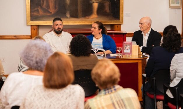 ESTRENO Y PRESENTACIÓN DEL LIBRO DÉCIMAS DE CUMBRE A COSTA EN LA CASA ROJA